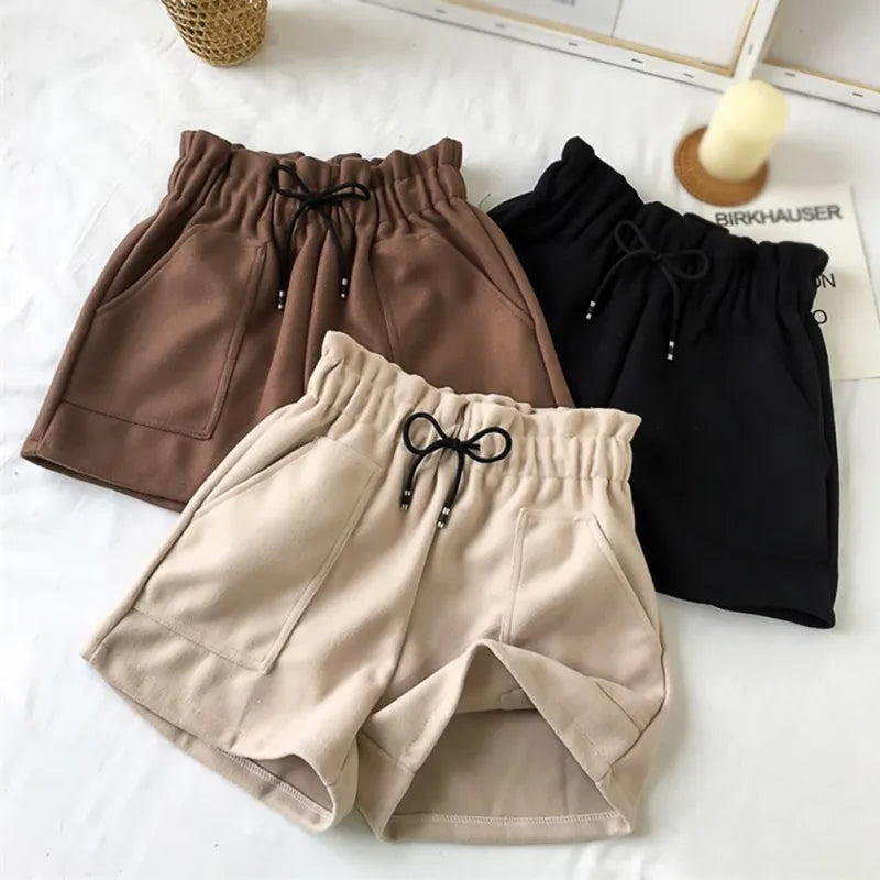 Stylish Women's Linen Shorts for Casual Outfits