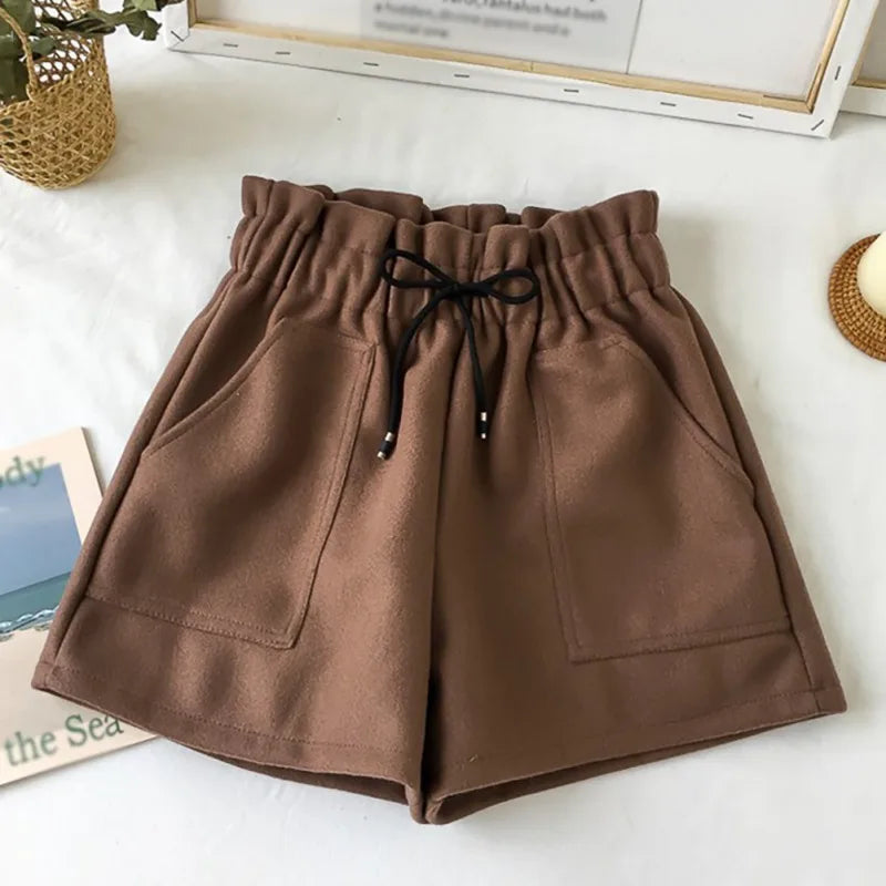 Stylish Women's Linen Shorts for Casual Outfits