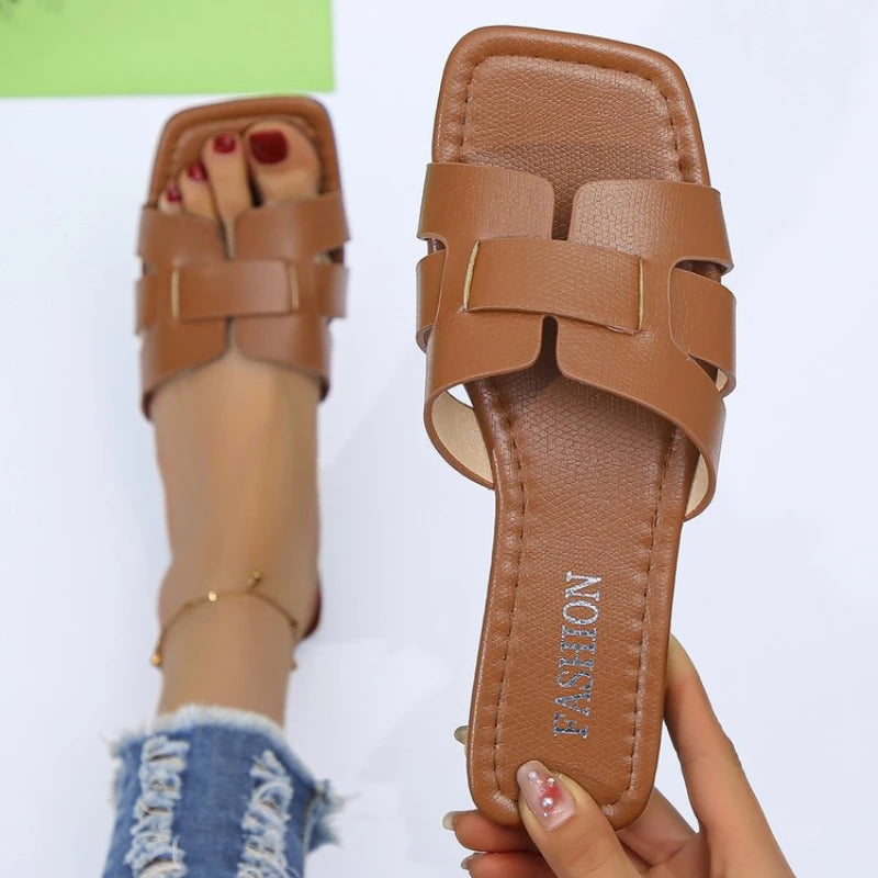 Chic Beach Flat Sandals for Women