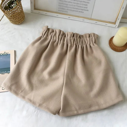 Stylish Women's Linen Shorts for Casual Outfits